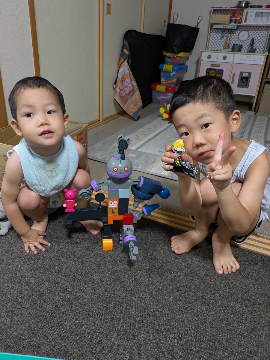 Assaaa22's tweet photo. @PoPoMaLu712 赤ん坊だった次男がもう幼稚園🤣
信じられん〜〜〜〜〜

ミーム！懐かしい！
ミームでぽぽちゃんにドハマりして追っかけ回してさ…あの頃も楽しかったなぁ(笑) https://t.co/IV4vkXMJ8M
