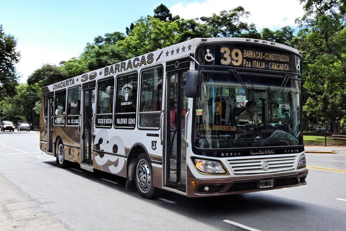 AmbaTransporte's tweet photo. Octubre con O de OTRA VEZ AUMENTOS🫩🫩
Desde el 1ro/10 habrá nuevas tarifas con un incremento del 3,7%
📍Subte pasa a costar $1.817⬆️
📍Colectivo CABA el minimo sera de $920,48⬆️
📍Colectivo PBA el mínimo sera de $1.206,39⬆️ https://t.co/BkVUe3TpGH