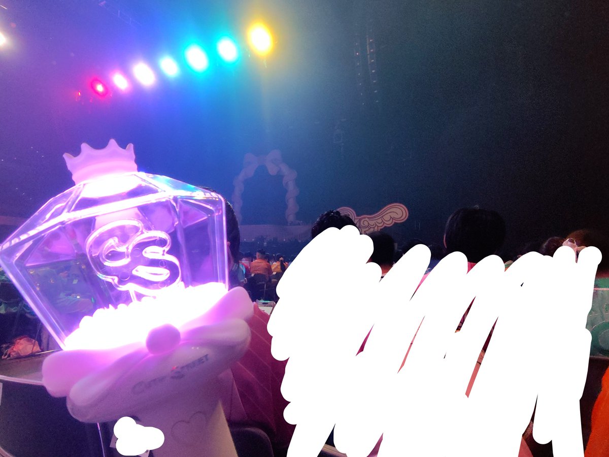 sya_k0's tweet photo. 有明2日目！
ユニットめっちゃ良かった！！
横アリから連続で行ったおかげで全ユニット聞けてうれしい！
あと、トロッコ真横でやばかった！ https://t.co/eDYkmyteEx