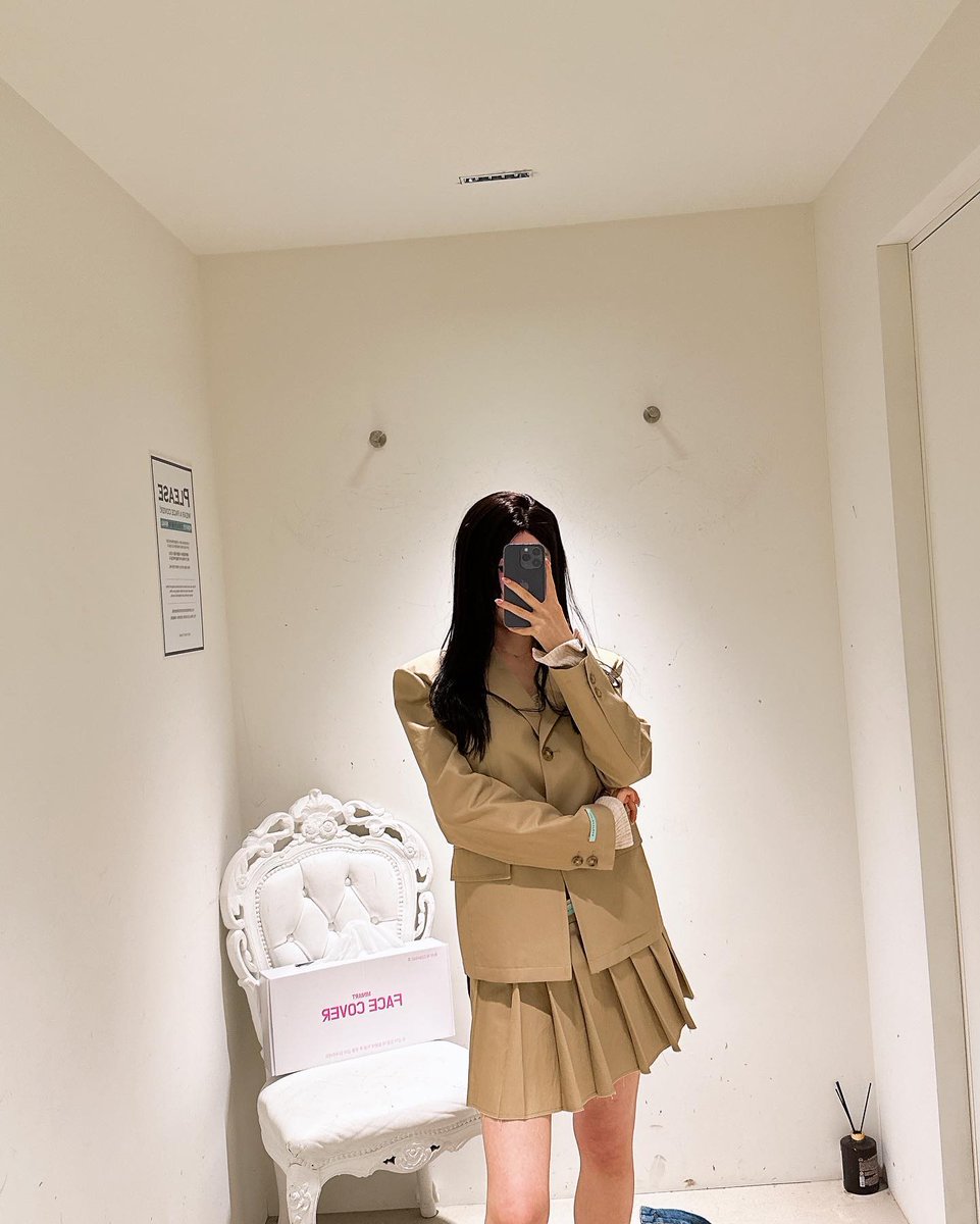 lpolo603's tweet photo. 외롭네 만나고싶다.. https://t.co/6v0wlA3xeI