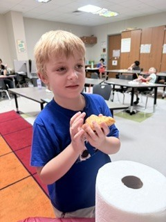 PomonaElem's tweet photo. A "brew-tiful" learning experience in action! ☕✨ 12 of our students ran their very own H-E-B Café Day, blending math, communication, and life skills into one amazing morning. Same great ingredients for brighter futures! ❤️ #CampusPride #LifeSkills #Weseeyou #HEB https://t.co/U2nPMsrwXq