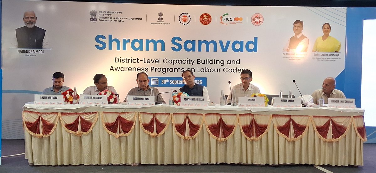 LabourMinistry's tweet photo. Taking the Labour Codes closer to industry and stakeholders.

Today, as part of #ShramSamvad, a Labour Codes awareness and stakeholder interaction session was organised in Bhiwadi in collaboration with FICCI and the Government of Rajasthan.

#LabourCodes #MoLE https://t.co/b5wPAM2768