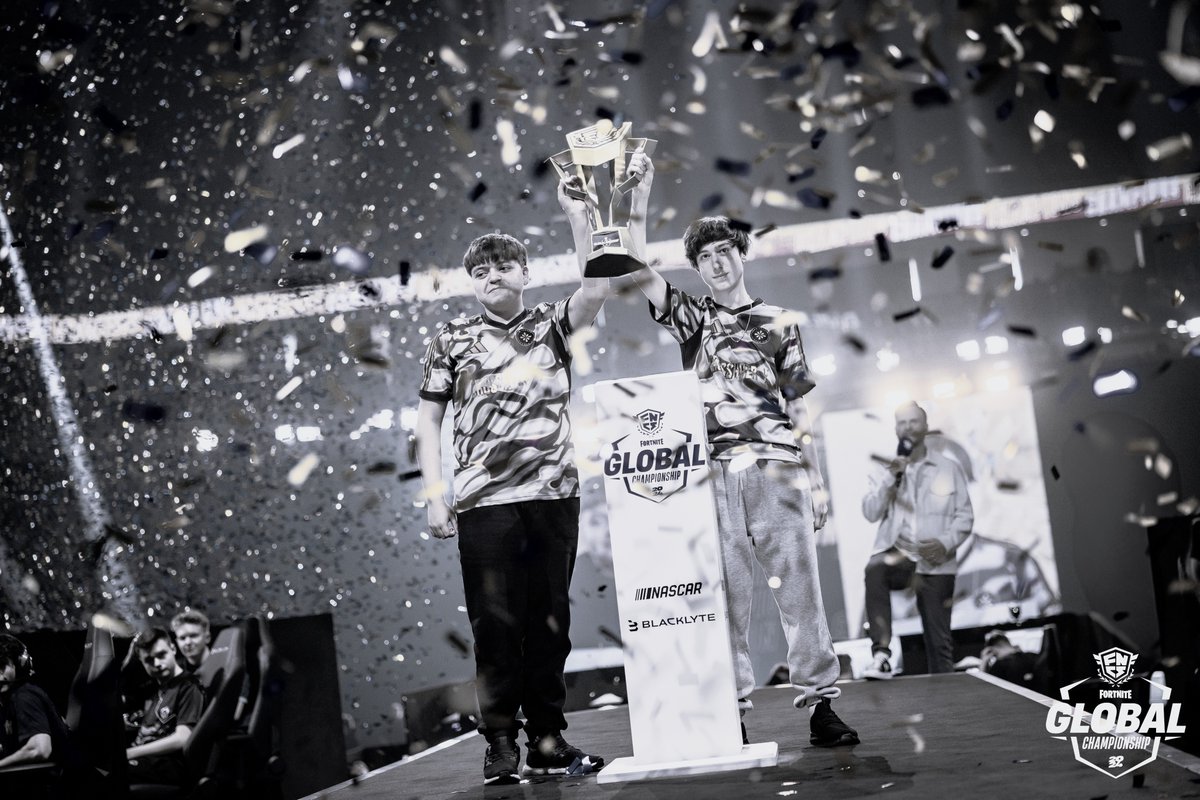 slxyzen's tweet photo. @MajorScrims_ on reverra jamais un joueur comme peterbot. https://t.co/v58gV8hOEx