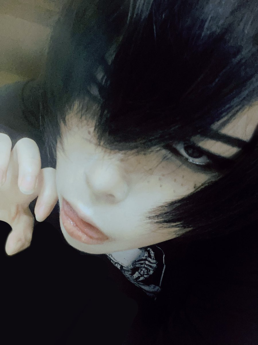 7uvueg's tweet photo. #emo
I want friends https://t.co/M6WtXMbyBb