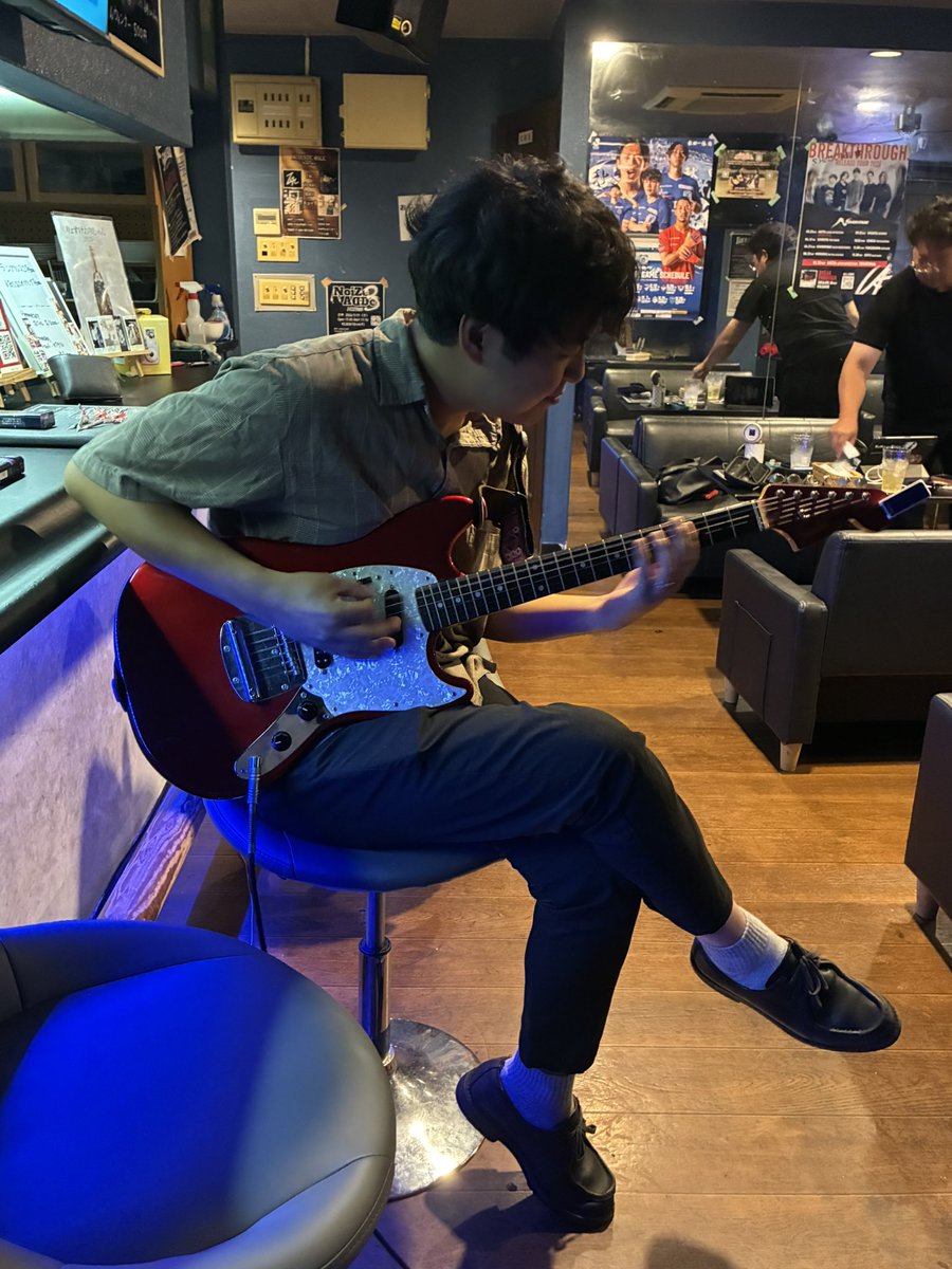 0823Guiterlife's tweet photo. 青木ご来店 https://t.co/hwiXEwobe0