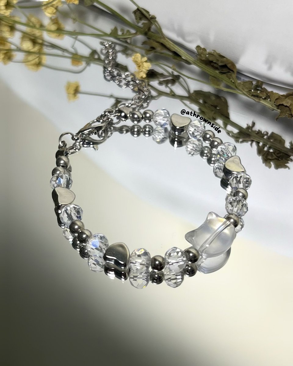 athrownside_mlg's tweet photo. Beads kaca baru dengan bentuk lucu, siapa yang mau? 🐈

🏷 Harga mulai dari 5K
📍 Sawojajar II, Pakis - Malang
📷 https://t.co/xKxOdLtNUD

Menerima pesanan bundle maupun satuan.
Buka di Toko Buku Velodrome setiap hari Minggu mulai jam 07.30-12.30 WIB, sampai jumpa disana 💨✨ https://t.co/sHLDbA8Aga