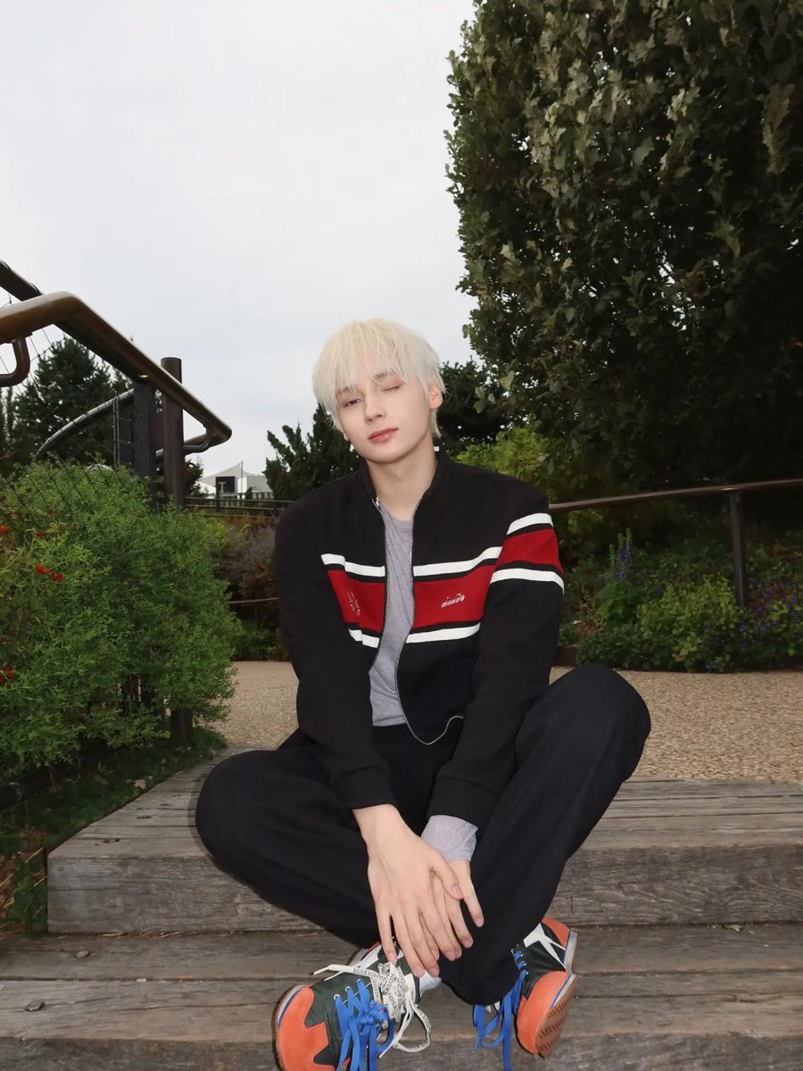 translatingTXT's tweet photo. [260930] #hueningkai (@.kaikamal_) instagram 

“#.ad just stepped out 🤍 

@.diadora @.diadora_korea @.jw_anderson
#.diadora #.jwanderson” https://t.co/PiMk8jEQSq