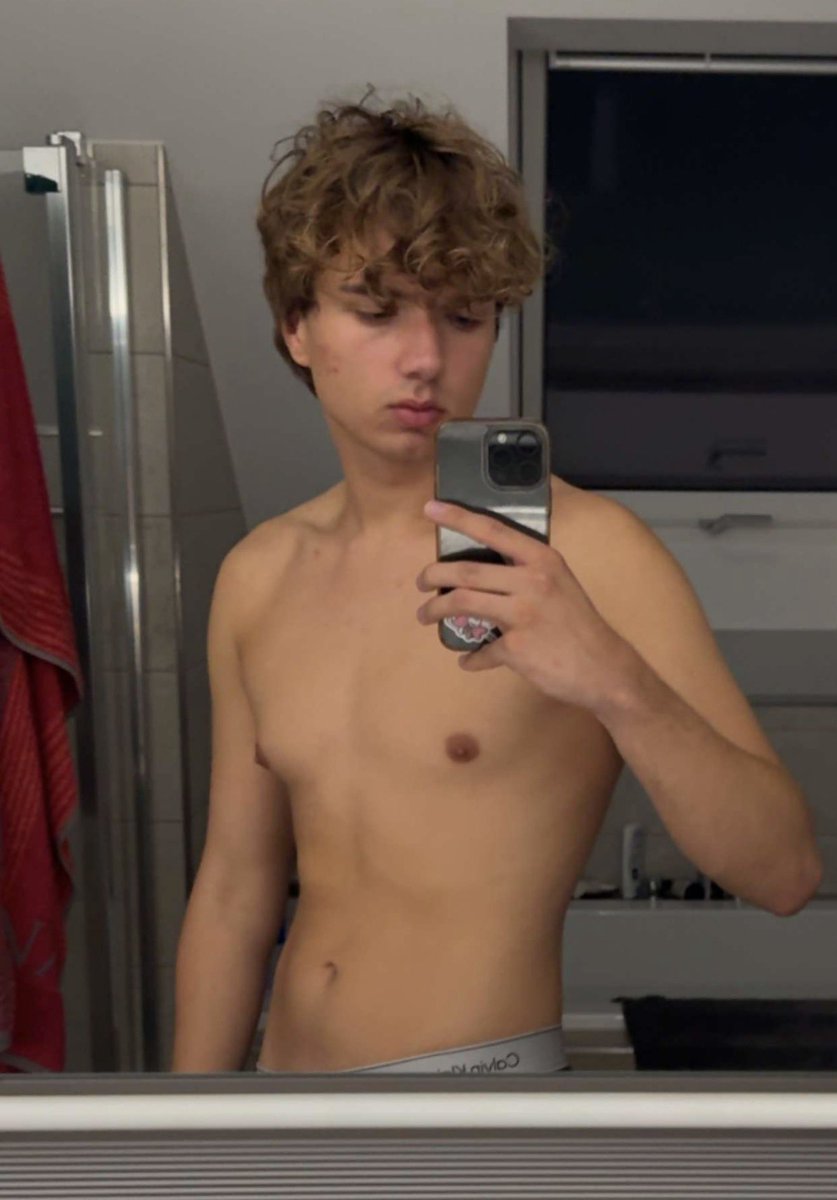 feralonn's tweet photo. Lot of growth in one year https://t.co/QrPjVdhOPk