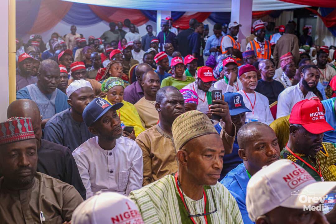 onenigeriaogun's tweet photo. OUR NEXT PRESIDENT OF NIGERIA NDC PETER OBI @ ONE NIGERIA MOVEMENT INAUGURATION 2027 is NDC https://t.co/JyWI62YbHY