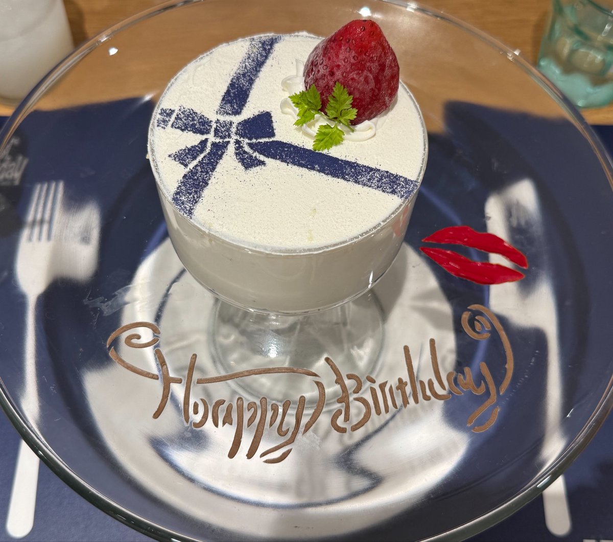 em24mickey's tweet photo. Nissy HAPPY BIRTHDAY🎂
2週間前エピ凪リバイバル上映行ってきて、大きな映画館にNissyの歌声が響くの感動した〜🥹✨今月はにっしーが溢れててお祝いできることが幸せ🎂
そしてまた会える機会があるなんて🎄素敵すぎる😭にっしーおめでとうありがとう💝

#NissyHBD
#Nissy 💋
#NissyEntertainment https://t.co/R7MKwanQkD