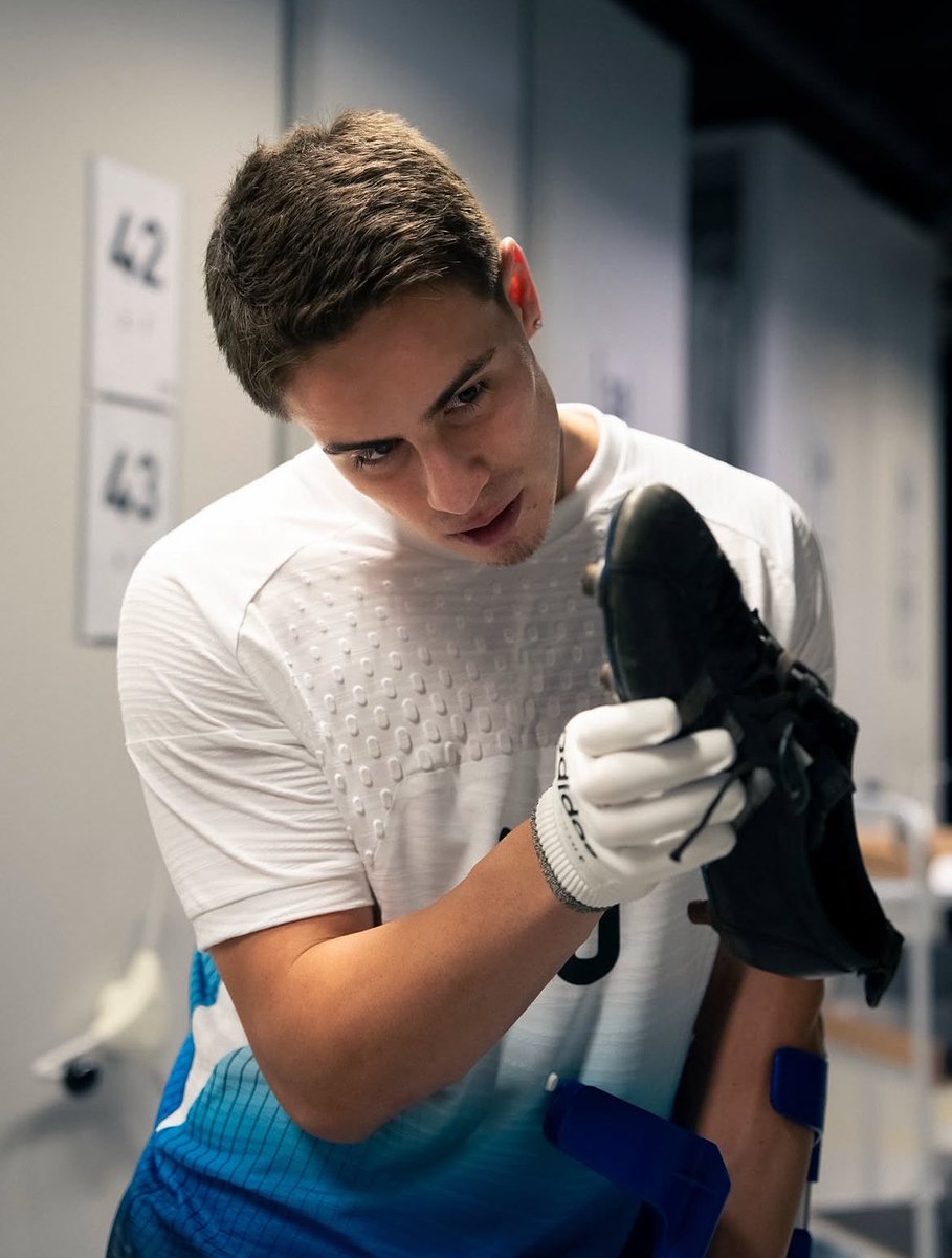 camybestdokenan's tweet photo. Juventus e Adidas nos alimentando com fotos do Kenan logo cedo 😮‍💨❤️🥵 https://t.co/qySJfzYyAH