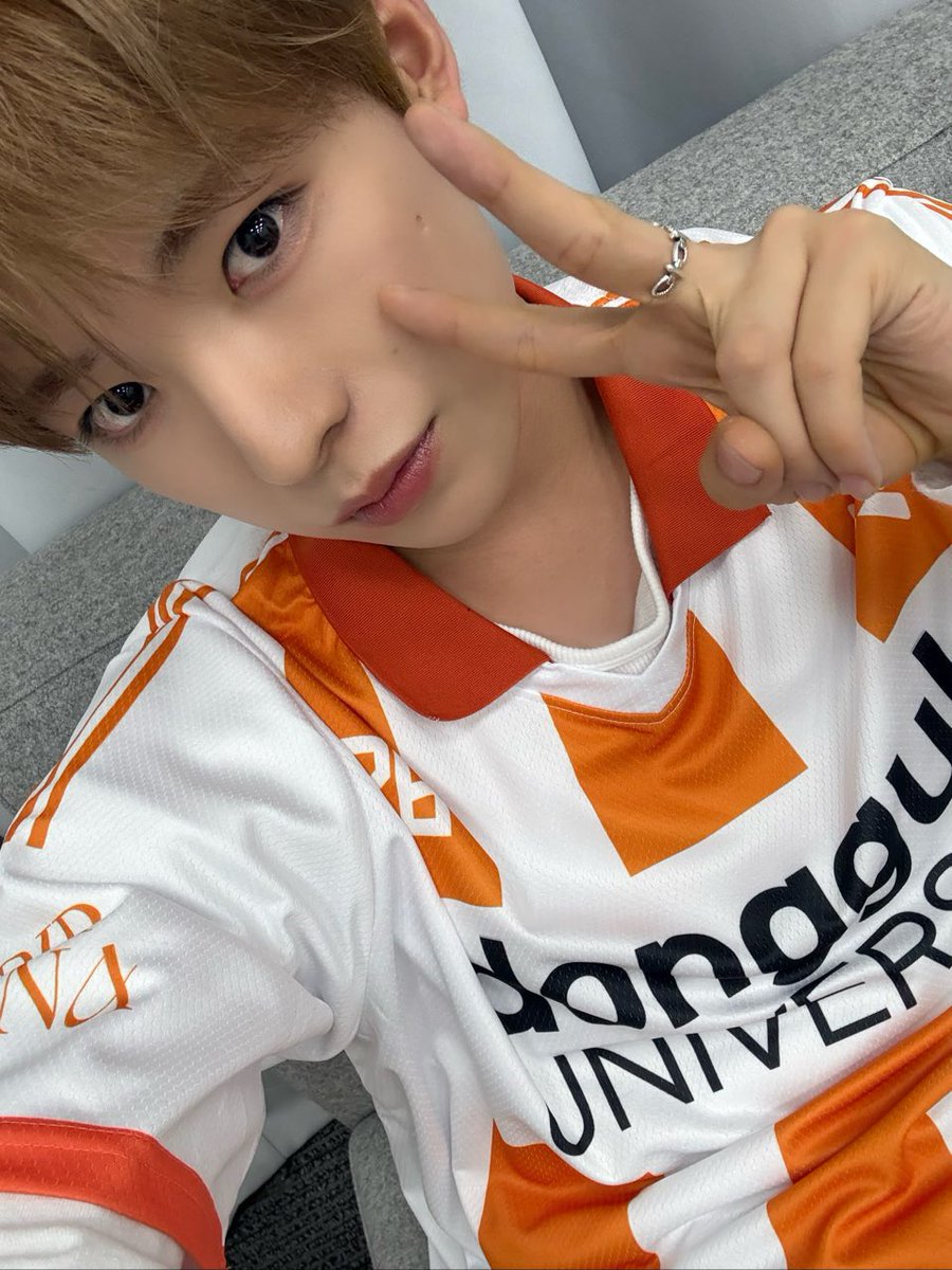 by_405's tweet photo. 260930 21:59 KST
⭐️📸 https://t.co/acjX43dVne