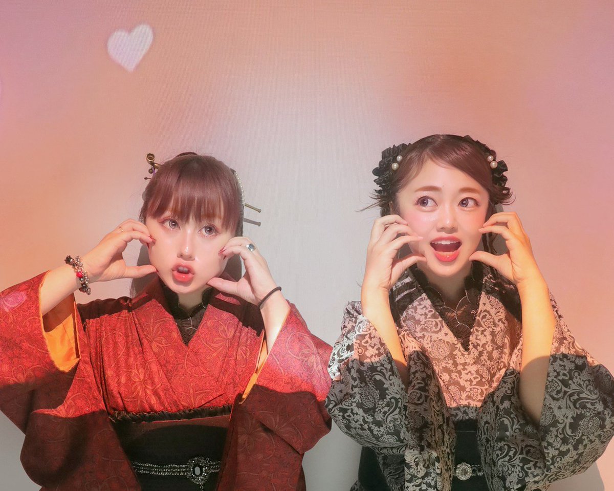 sachinco's tweet photo. 今日はのんちゃんと浅草で念願の着物👘❤
食べ歩きして、人力車乗って、いっぱい写真撮って、めちゃくちゃ楽しかった😭✨
着物もヘアセットも可愛くしてもらえて大満足🥹❤
また着物着たい！！！
煙管の簪まじで可愛すぎ🤦‍♀️💓 https://t.co/FG66WtwXHM