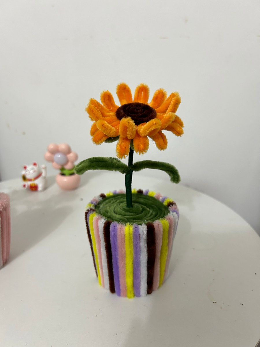 MickeyTqpn4i's tweet photo. Hoy hice un lindo adorno de maceta con palitos de helado, es super fácil y perfecto para decorar tu espacio!， https://t.co/XRtJ40DUxV