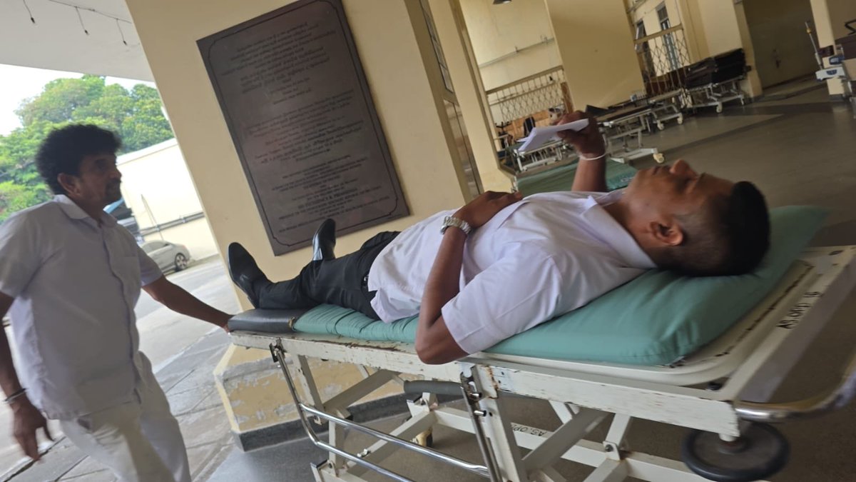 jinath's tweet photo. At least now all opposition parties should boycott Sirasa @SirasaTVlk
#lka #npp #jvp #sirasa #sjb #unp #slpp #slfp https://t.co/tCYApuihfE