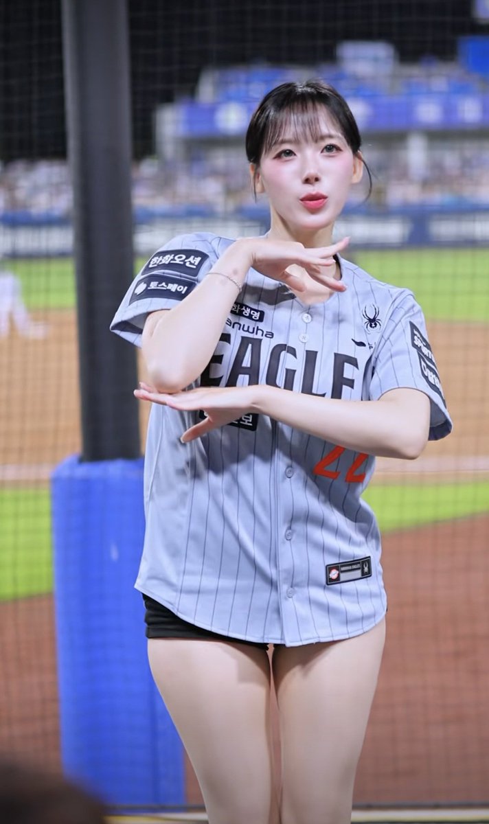 dddrjme's tweet photo. 하지원 치어리더 https://t.co/KiIFxhYAyb