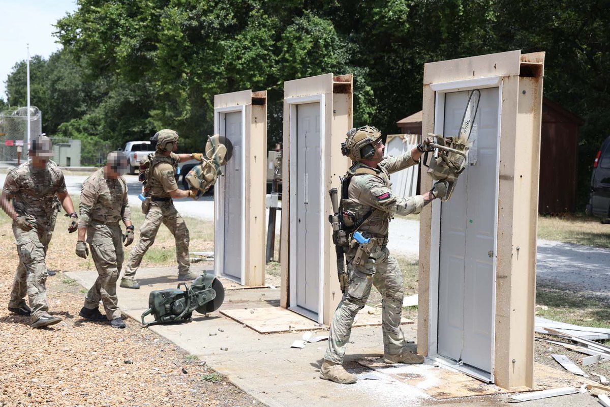 NATO_SOF tweet picture