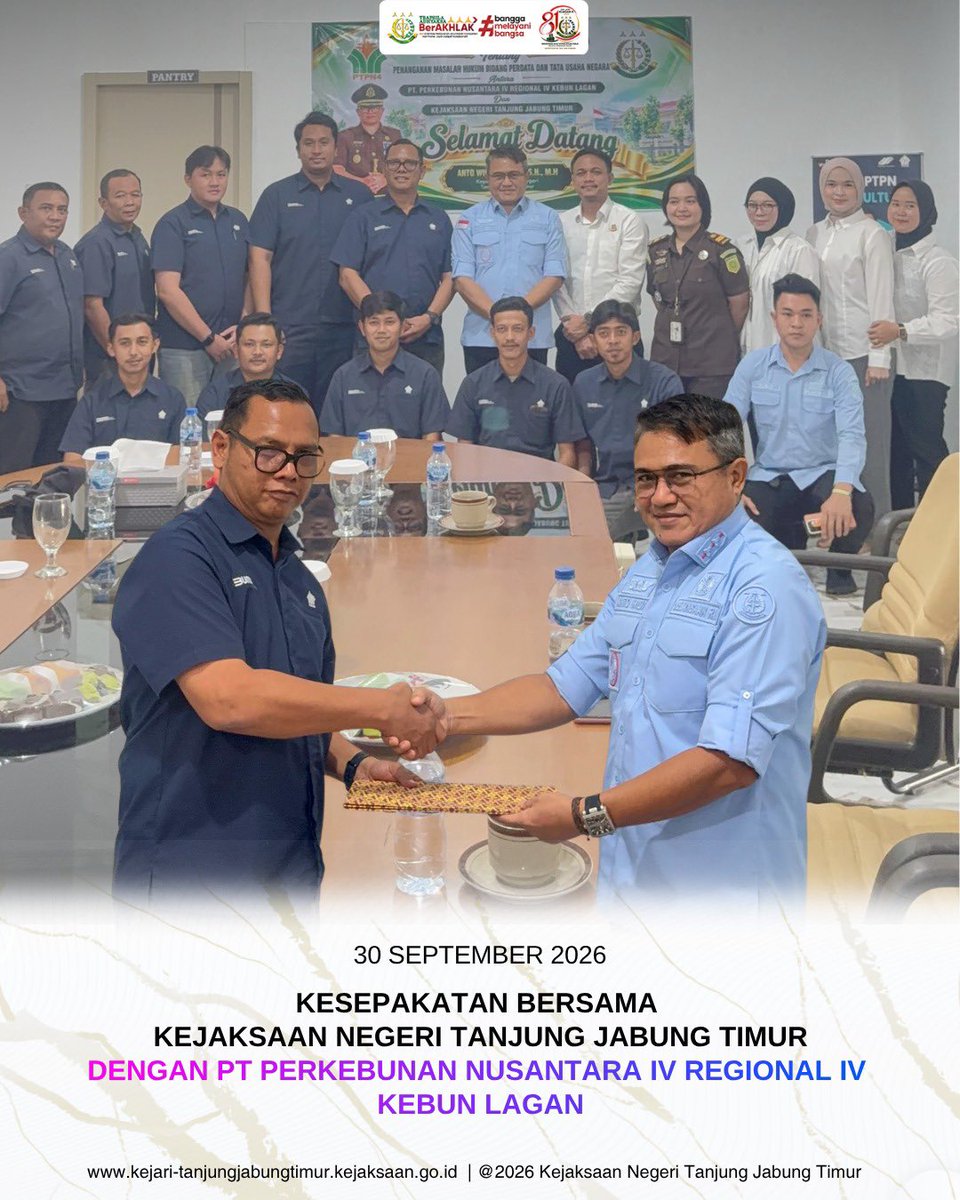 KejariTanjabTim's tweet photo. Rabu, 30 September 2026, telah dilaksanakan Penandatanganan Kesepakatan Bersama antara Kejaksaan Negeri Tanjung Jabung Timur dengan PT Perkebunan Nusantara IV Regional IV Kebun Lagan tentang Penanganan Masalah Hukum Bidang Perdata dan Tata Usaha Negara. https://t.co/AhizFczn4f