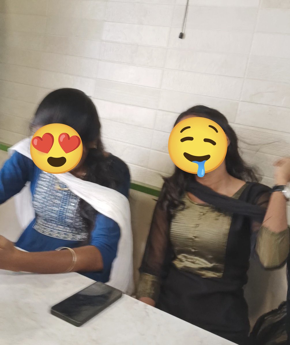 boultboy30's tweet photo. Dusky Girl brown tone girl 😍🤎 fit ah vachirundha udama 😍😍
🥭🥭 #molai Size ena irukum!?
#tempting #hotstructure #sexybody #dusky https://t.co/08JAFRE776