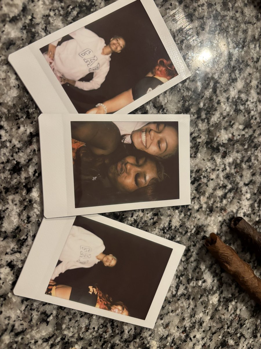 darianxdior's tweet photo. 929 my girl her world 🤎 https://t.co/ArvCKiM2qV