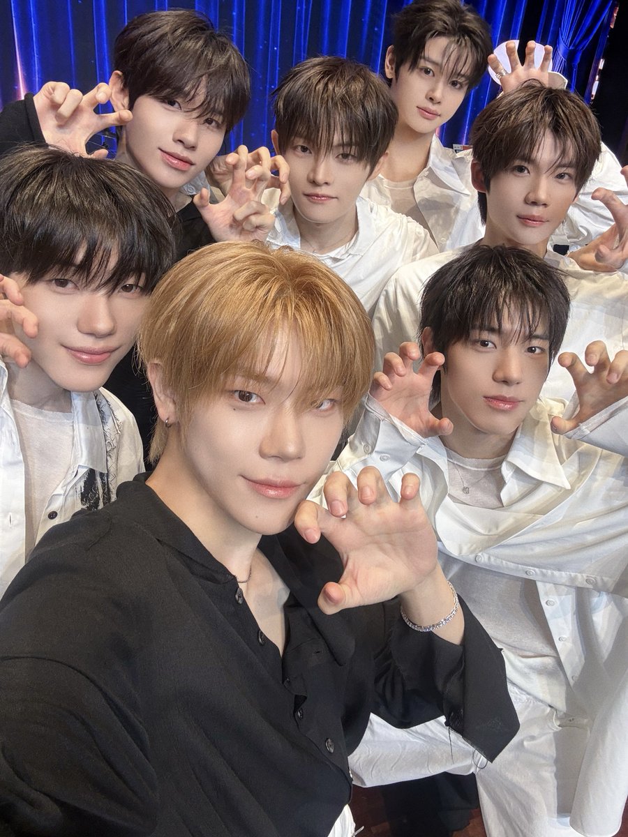 closeyoureyes_7's tweet photo. [📸] 
CLOSE UP
260930 CLOSE YOUR EYES The 4th Mini Album '256th Note' Comeback Live 🎼

클로저를 사랑하는 마음이 
숨긴다고 숨겨지는 것도 아니고🤍
자유롭게 리듬탈 준비 완료 🎶🎵

#CLOSEYOUREYES #클로즈유어아이즈 
#CYE #클유아
#256thNote #DropThat https://t.co/f2sNNzOe5P