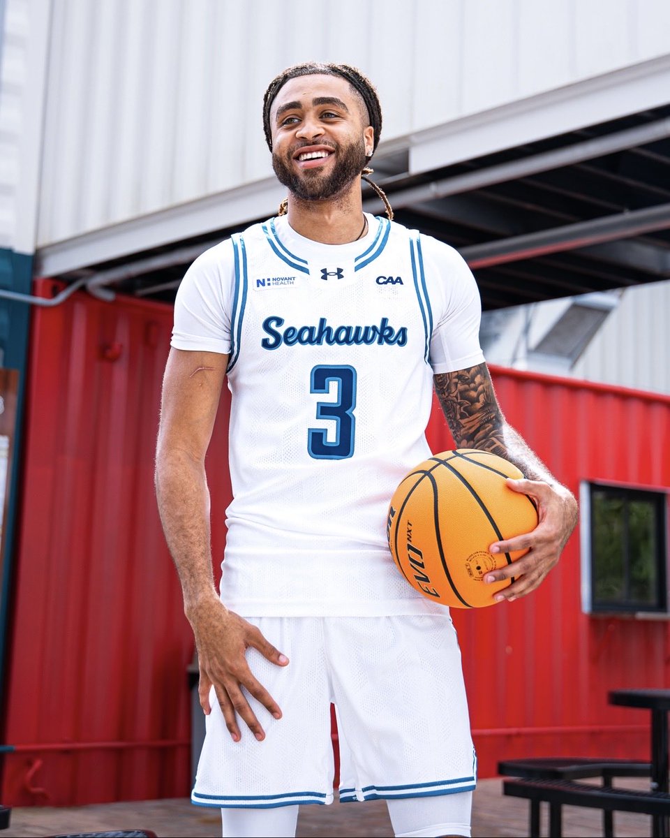 uncwmenshoops's tweet photo. Closer look of the new threads🧵

#BleedTeal | #43 https://t.co/F07yYtdWud