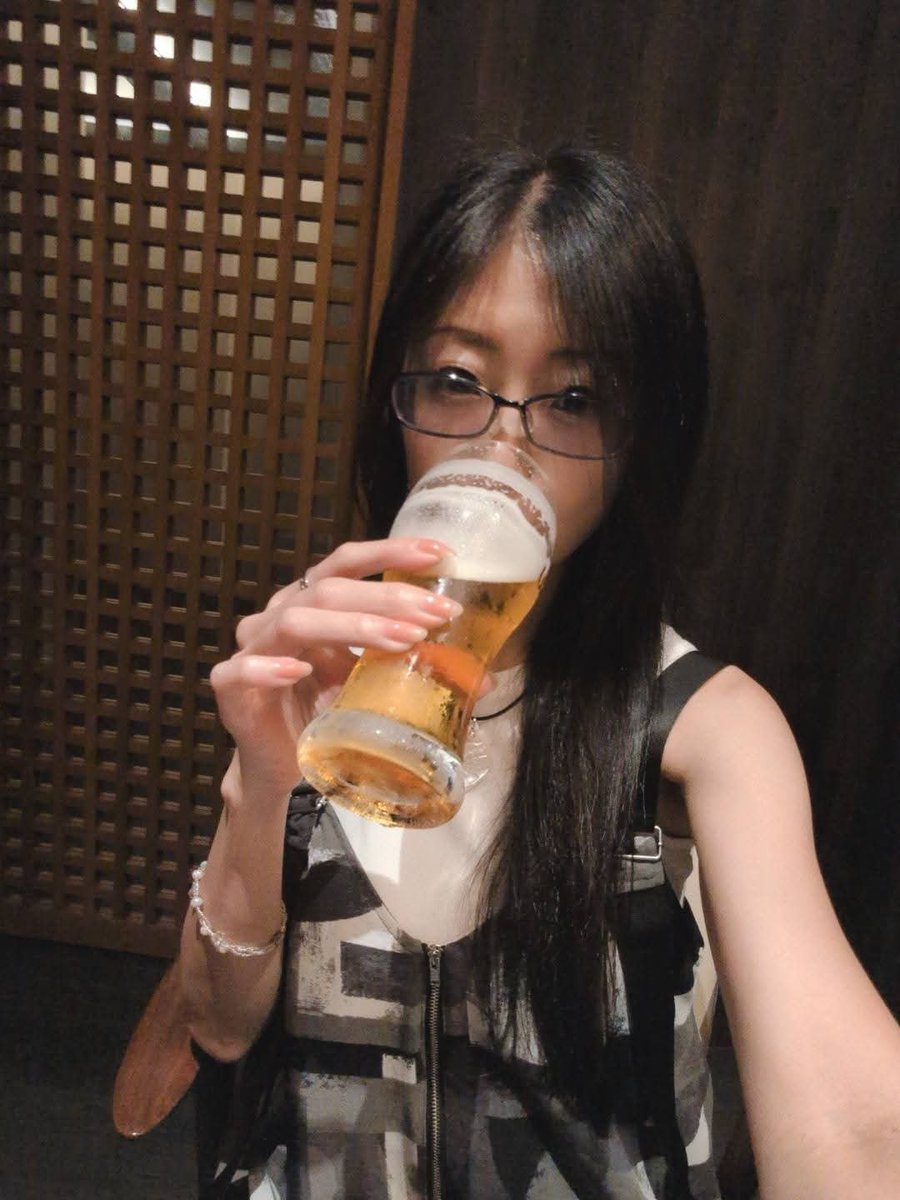 29dietkae's tweet photo. お肉とビールって最高すぎる🍺🥩
今日も1日お疲れ様〜 https://t.co/1Hxjj2stM2