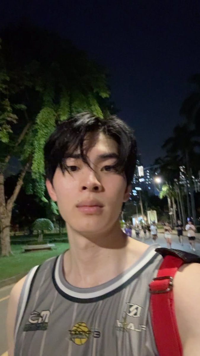 TonsrnOfficial's tweet photo. 2026.09.30| mytonsrn broadcast update 

พ่อหนุ่มนักบาส 

—യ🌱 @mytonsrn･. ⋆♡ᵎ
#mytonsrn #ต้นรักของศรัณญ์ https://t.co/mAXpojAH68