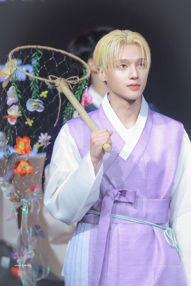 ddozln's tweet photo. 𝓱𝓮𝓵𝓵𝓸장모,      𝓱𝓾𝓷𝓽𝓲𝓷𝓰갑시다 https://t.co/11dfdql6zQ
