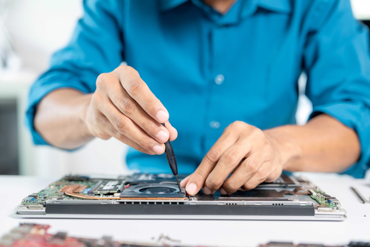 208geek's tweet photo. For many PC users, an annual maintenance check is a practical baseline. How often you need one can depend on downloads, software installs, browsing habits, and how heavily you use the computer. #PCMaintenanceCheck #Technology #Computers #ComputerRepair https://t.co/Uie3pDvNSe https://t.co/W3eBK15D0h