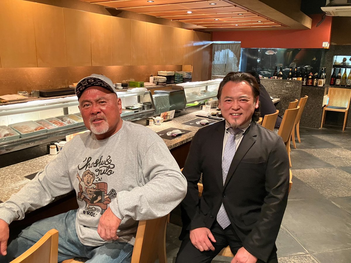 muto_keiji's tweet photo. 今の楽しみは、気の合う仲間たちと美味しいものを食べること😀

今夜はカズ ハヤシと共通の友人を交えて、赤坂で寿司を食べた。
お互いに立場は変わったけど、いつまで経っても俺たちの間柄は変わらないな〜。 https://t.co/vAEh1m6xp0