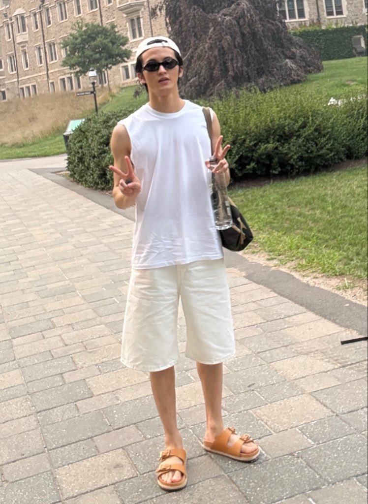 iprayncrybutdry's tweet photo. มิสเตอร์มาร์คลี                           ไอ่เปี๊ยก https://t.co/fsr4CQ9ldh
