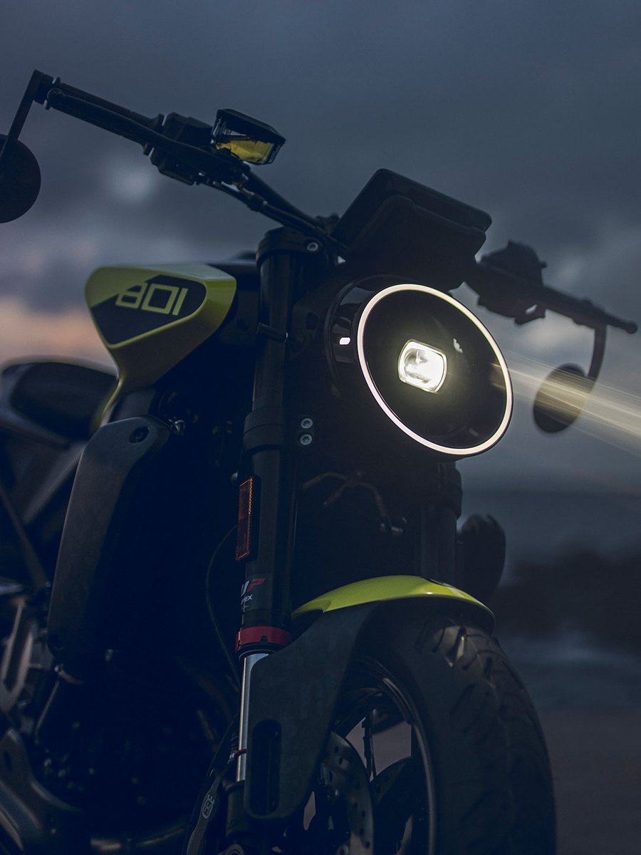 HQV_MotoUK's tweet photo. Just you, the road and the Vitpilen 801. Sometimes, that’s all you need.
Take a closer look - https://t.co/ThIiIbTgUO
#Husqvarna #GoRide #RideHusqvarna #Vitpilen801 https://t.co/i9dQyLIq9J