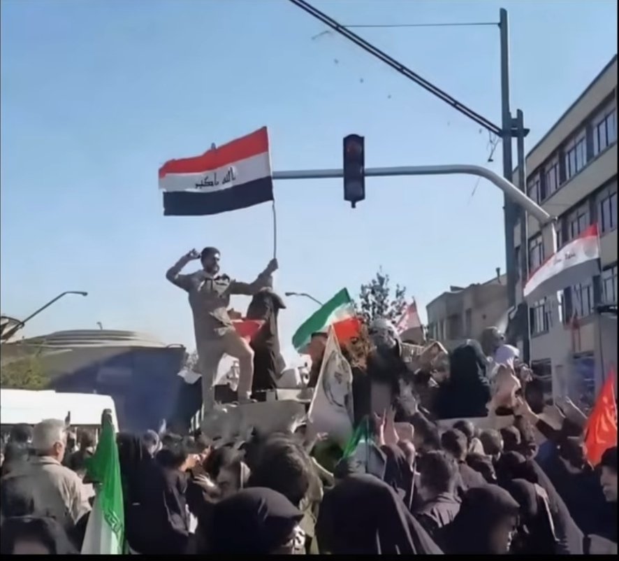 mr_sialegend's tweet photo. ایران ما به دست عراقی‌ها اِشغال شده
و من از هر حمله‌ای که منجر به آزادی
ایران بشه حمایت میکنم https://t.co/f9Ks7p57kB