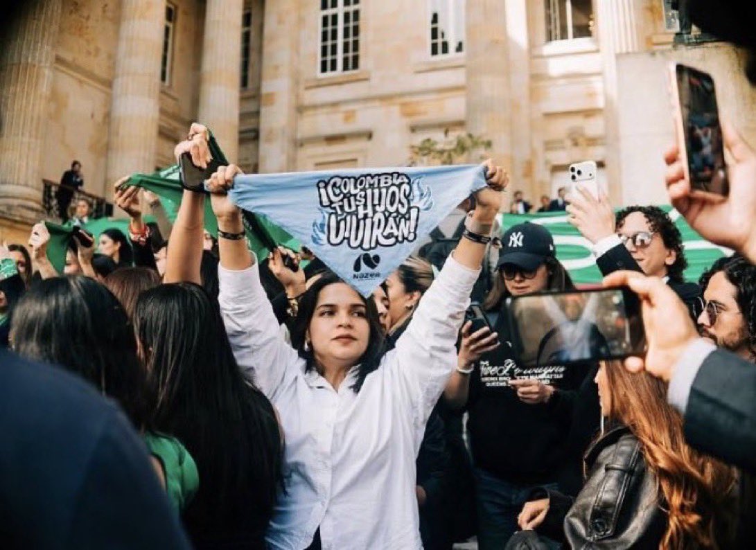 DavidGregorioR's tweet photo. Heroína de época @CarolBordaA 

Algún día será recordada como lo que es:

La profeta contra un futuro desolador.

Quién sabe cuántas vidas humanas está por salvar esta mujer valiente. https://t.co/PCSbYT8fWi