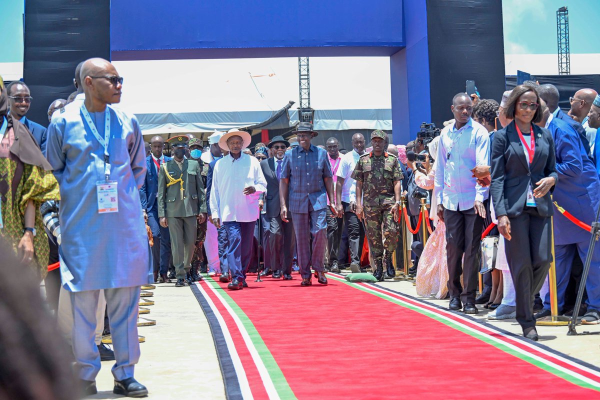 KagutaMuseveni's tweet photo. I thank President William Ruto for inviting me to Lamu County, for the groundbreaking ceremony of the Dangote East Africa Petroleum Refinery.
I am happy to see Africa waking up and moving away from the 70-year betrayal of exporting raw materials. Mr Dangote, who started as an importer and has become a national and continental asset, is a good example of the transformation we need.