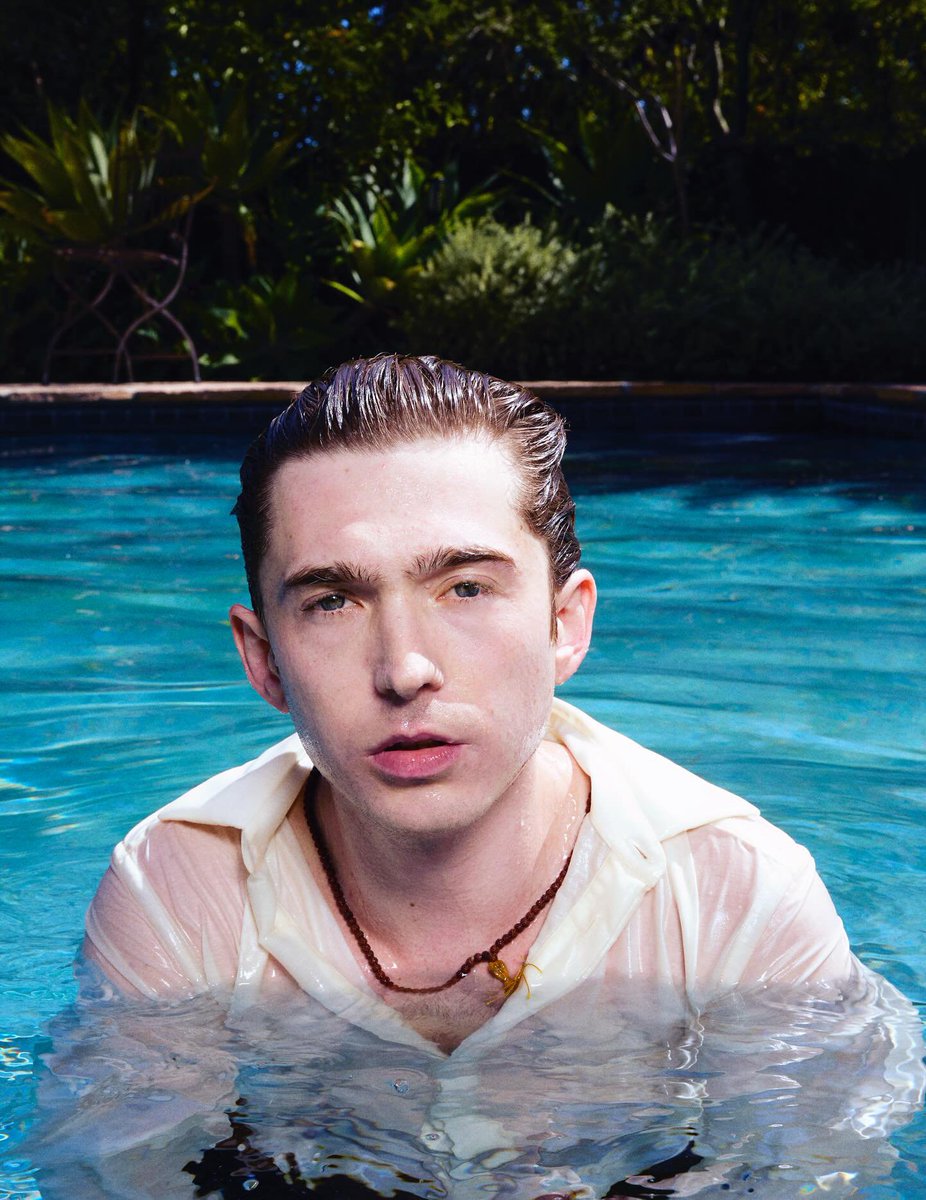 soapyabrams's tweet photo. This pic on Austin Abrams oh my god???!!!!! https://t.co/wxVKikVLXe