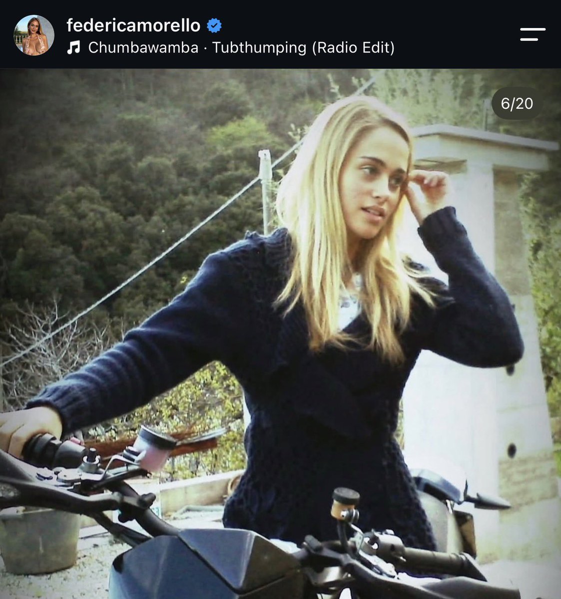 poisonslyther's tweet photo. Il nasino della monella prendendosi un blocco #gfvip https://t.co/q8uMg45Lb5
