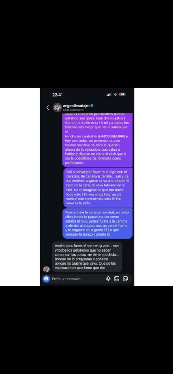 santiegonz's tweet photo. "DA LA CARA TE LLEVO TATUADO EN LA PIEL, NO TE IMAGINAS LO QUE ME DUELE TODO ESTO"
Ahora se entienda la Histeria Central, festeje hasta las lágrimas que tenes que descargar años de reproche.

El hincha le habla desde el corazón, el otro lo invita a pelear al cantry https://t.co/qfYFY7ZG7E