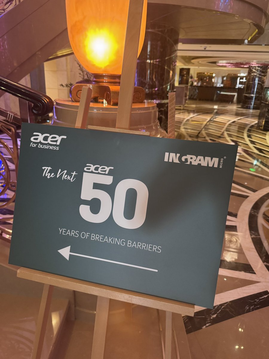 Utechcom tweet picture
