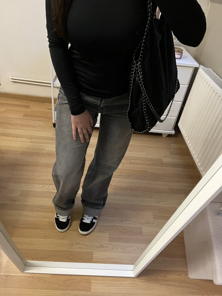 yassoutx's tweet photo. Outfit du jour ✌🏽 https://t.co/7D2JxAqgUa