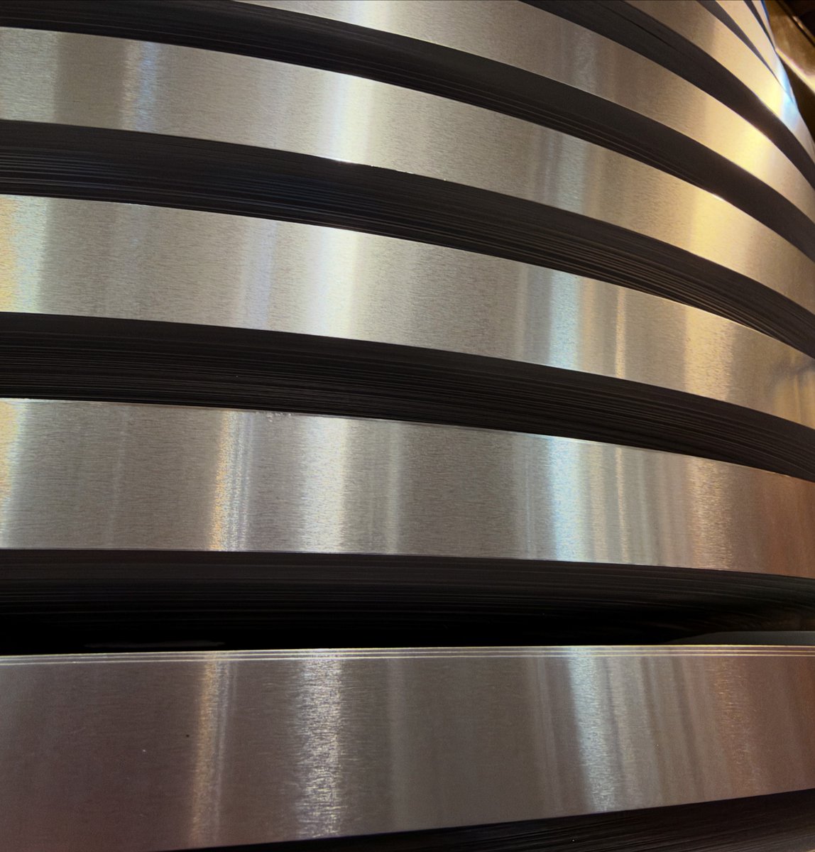 MetalMarkerMfg's tweet photo. Aluminum or stainless steel?
Choose based on corrosion, abrasion, heat, weight, and marking requirements—not simply which metal seems stronger.
Compare the options before specifying your next tag program:
https://t.co/kpeXi37Qkn
#markedit #MetalTags https://t.co/O9VFXw51RS