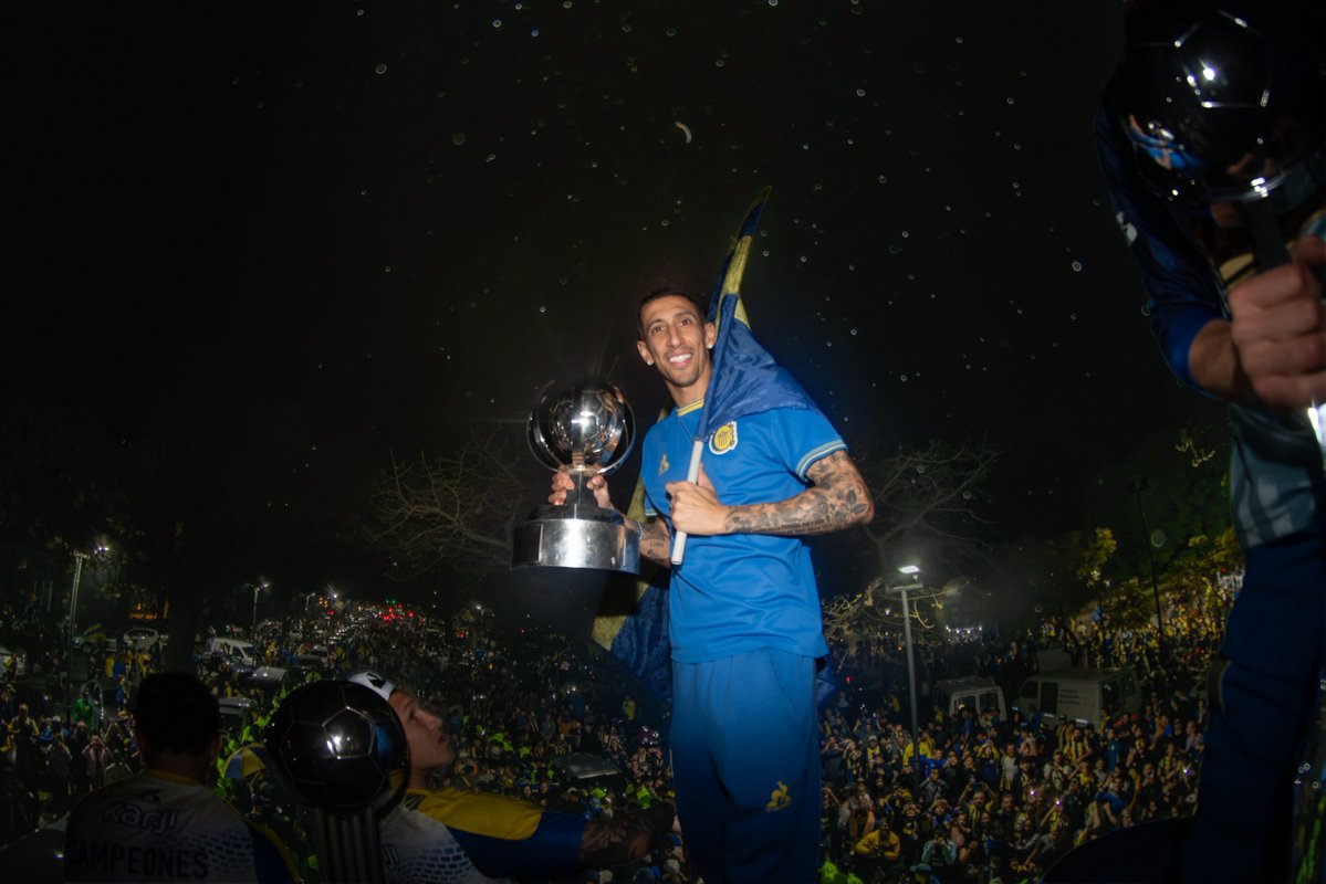 RosarioCentral's tweet photo. ¡BUEN DÍAAAA BUEN DÍAAAA PARA TODA NUESTRA CANALLADA! 🙌🏼💛💙 https://t.co/QBEuJMLO3W