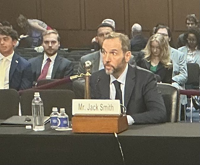 BasedMikeLee's tweet photo. I have a hunch the next Democrat president will appoint Jack Smith—who weaponized the Department of Justice in a jihad against Joe Biden’s enemies—as Attorney General

If this troubles you, please show up and vote for Republicans—not just in 2028, but also in this year’s midterms https://t.co/EQH4e85uZf