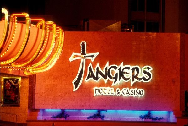 VintageVegas's tweet photo. The Tangiers never actually existed, but it became one of Vegas’ most famous “lost” casinos. Created for Martin Scorsese’s 1995 film Casino, it blended the real-life Stardust, Riviera, and Landmark into a neon-soaked symbol of mob-era Las Vegas. #VintageVegas