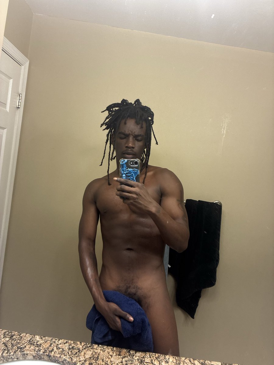wildxxx__'s tweet photo. For my pinned: 
NSFW
BI (female preference) 
Hung 10”
Flirty and Handsome https://t.co/x6DfBfrrJB