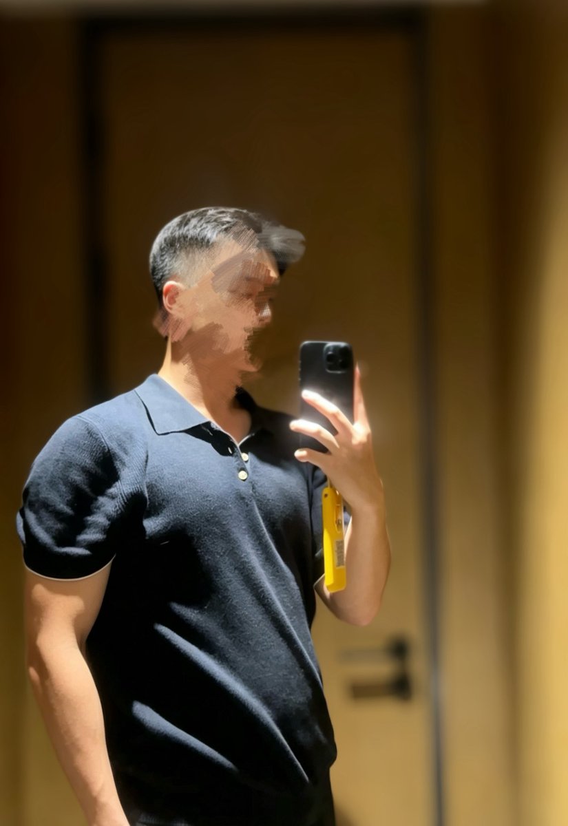 Wydfail's tweet photo. 在酒店🥱 https://t.co/ZEDJGhSnsV