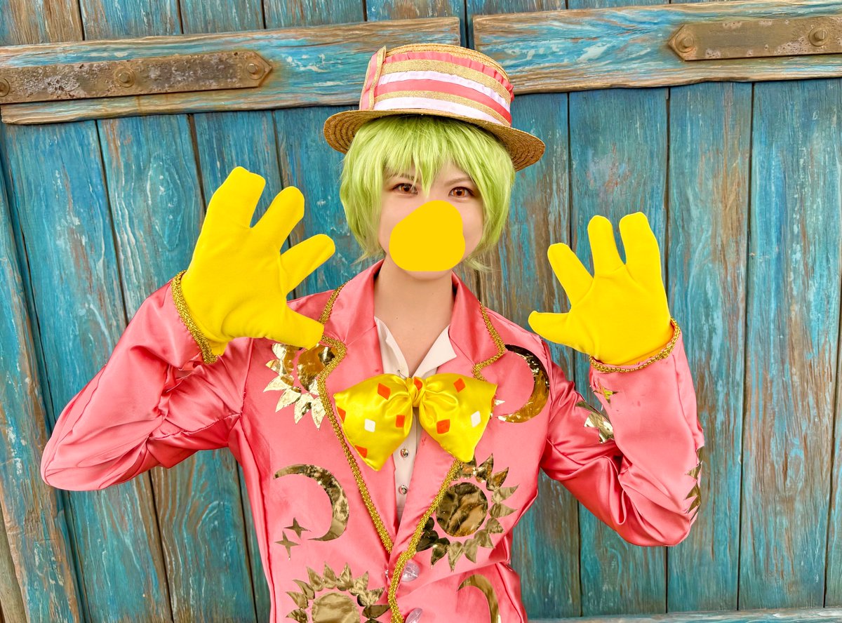 cocoropDDD's tweet photo. ダングロのホセの仮装をしました！あまりにもダングロが良すぎたため……
お天気が色々と不安定だったんだけど、ドナルドとパンぬいで三騎士ショット(笑)とか撮れてよかったです！
またリベンジするぞ〜🥳 https://t.co/zKmj6jyfde