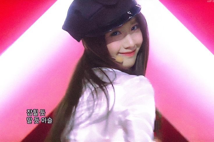 luvmyna_'s tweet photo. 윤아 이사진 처음봣을때 그충격을잊지못함 https://t.co/IcecRLV3MJ
