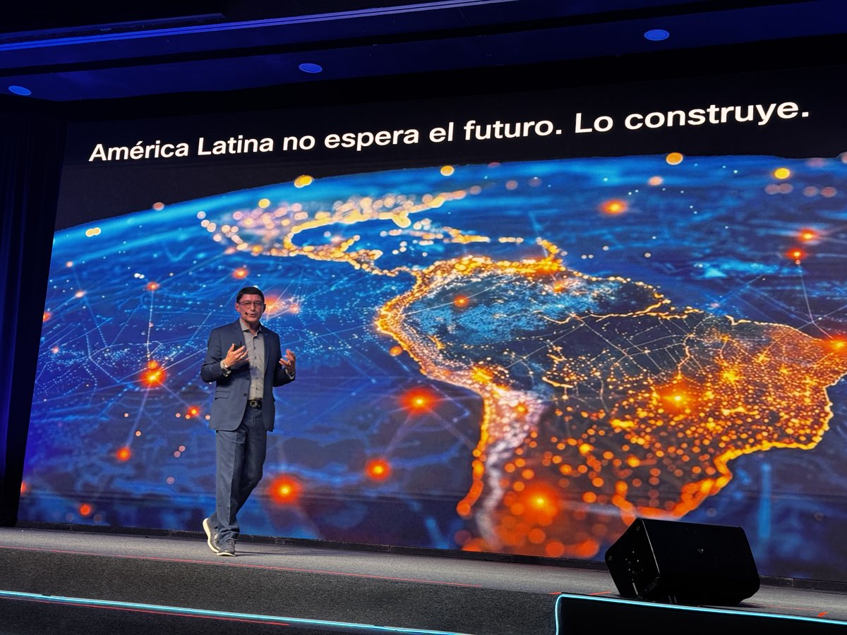 Enfasys's tweet photo. 🚀 En Cisco Connect 2026 se presentó la hoja de ruta para la #infraestructura tecnológica en Latam. La #EraAgéntica exige redes preparadas para #IA y una convergencia total entre conectividad y ciberseguridad, abriendo una oportunidad estratégica.

🔗 https://t.co/KbVuAoFzVH https://t.co/uU9Haadvcv